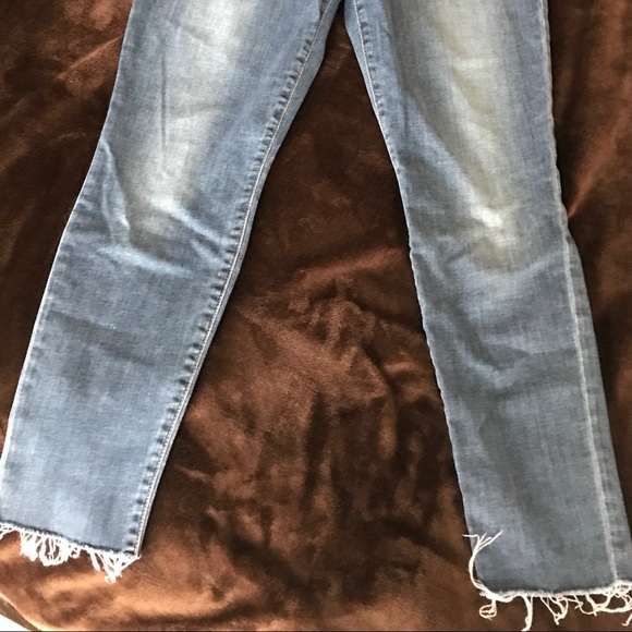 Very nice Joes Jeans with slight fringe on hem - Picture 2 of 3